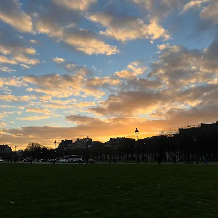 Апартаменты Center Eiffel